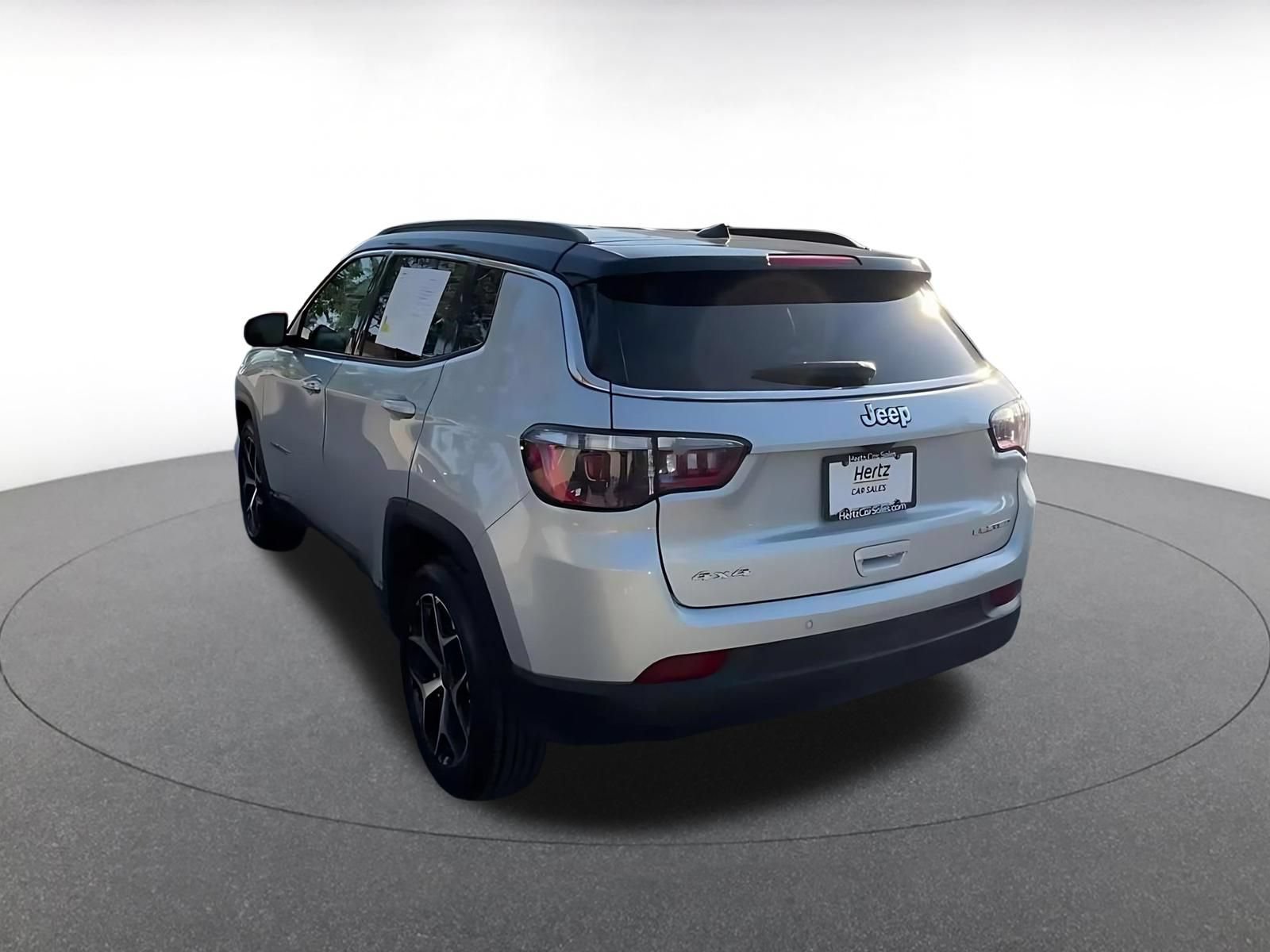 Used 2025 Jeep Compass Limited AWD/4WD image 11