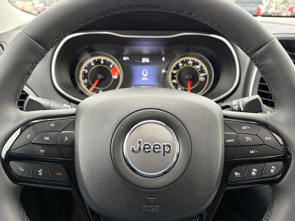 Used 2023 Jeep Cherokee Altitude Lux w/ Lux Elite Package AWD/4WD image 17