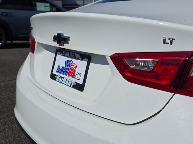 Used 2018 Chevrolet Malibu LT FWD image 17