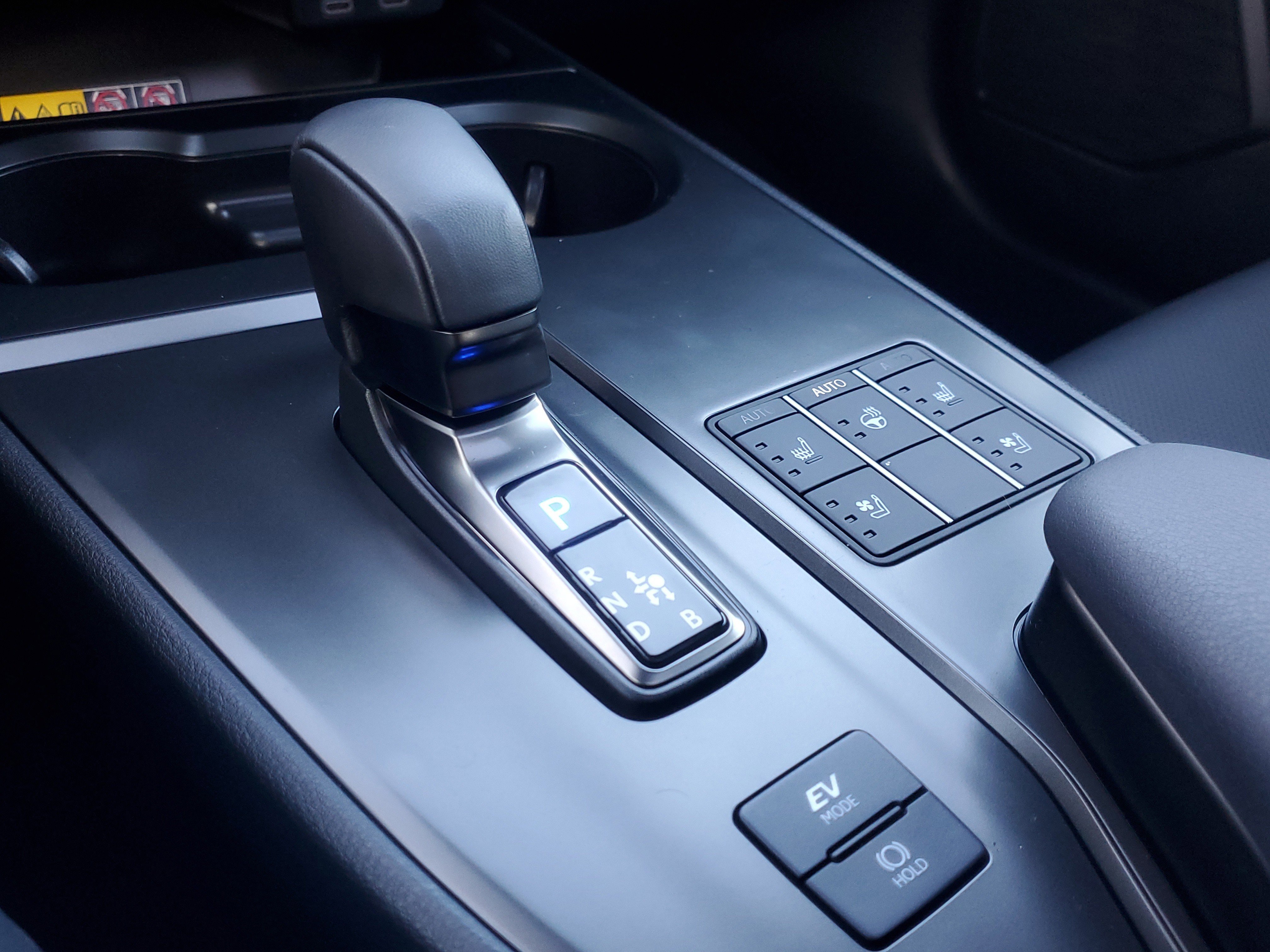 Used 2025 Lexus UX 300h FWD w/ Accessory Package (Z1) image 35