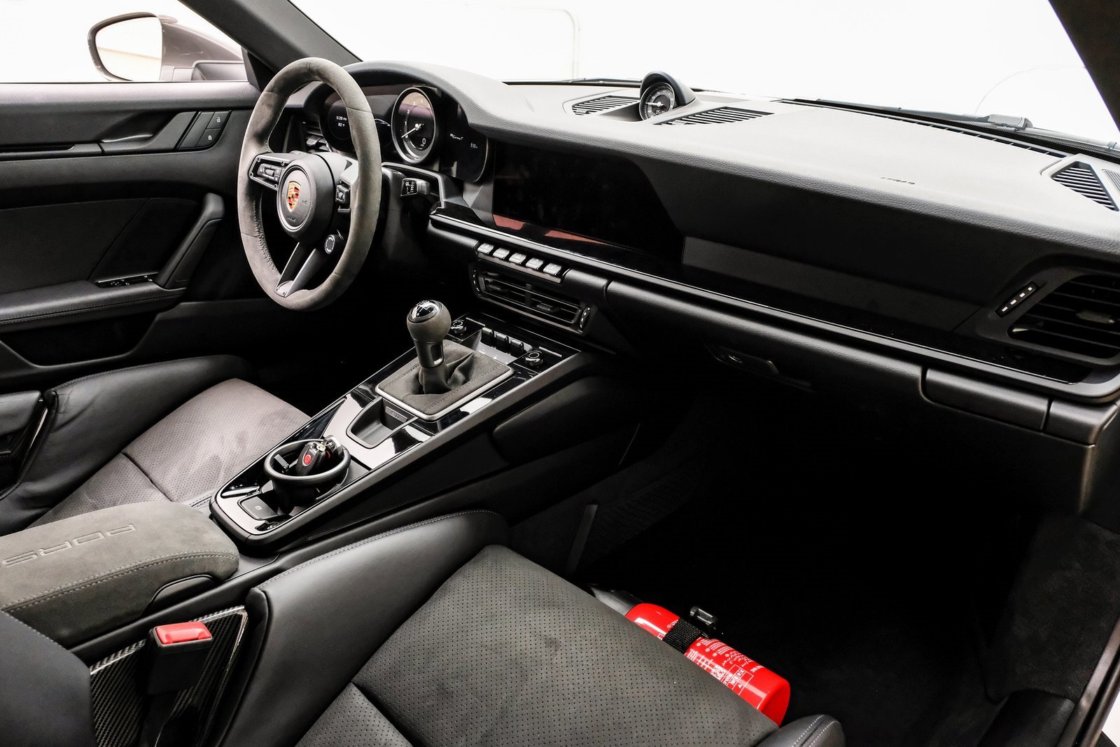 Used 2024 Porsche 911 Carrera T image 21