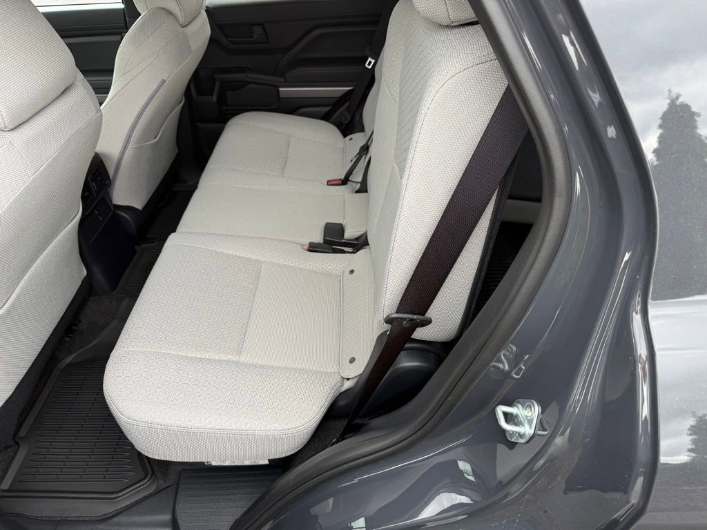 New 2026 Toyota 4Runner SR5 image 33