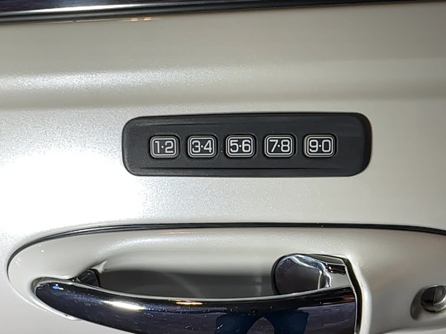 Used 2007 Lincoln Town Car Signature RWD image 95