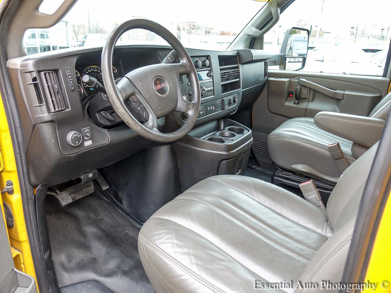 Used 2021 GMC Savana 3500 Extended w/ Power Convenience Package image 12