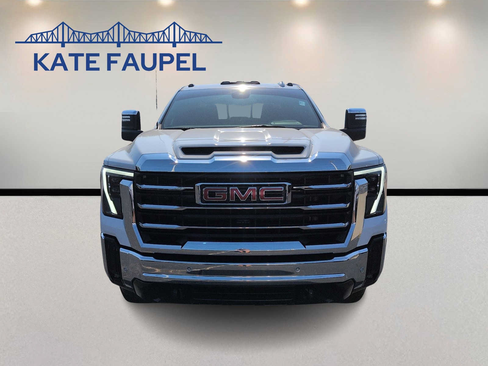 Used 2026 GMC Sierra 2500 SLT w/ SLT Premium Package AWD/4WD image 2
