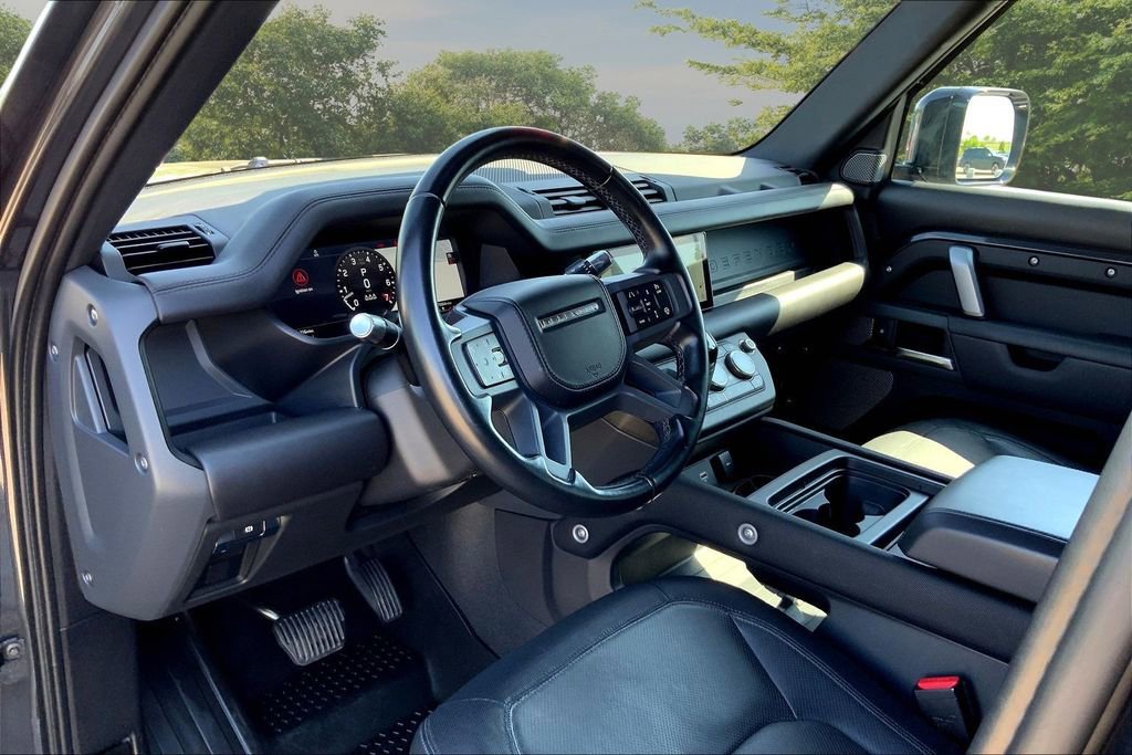 Used 2021 Land Rover Defender 110 X-Dynamic HSE AWD/4WD image 17