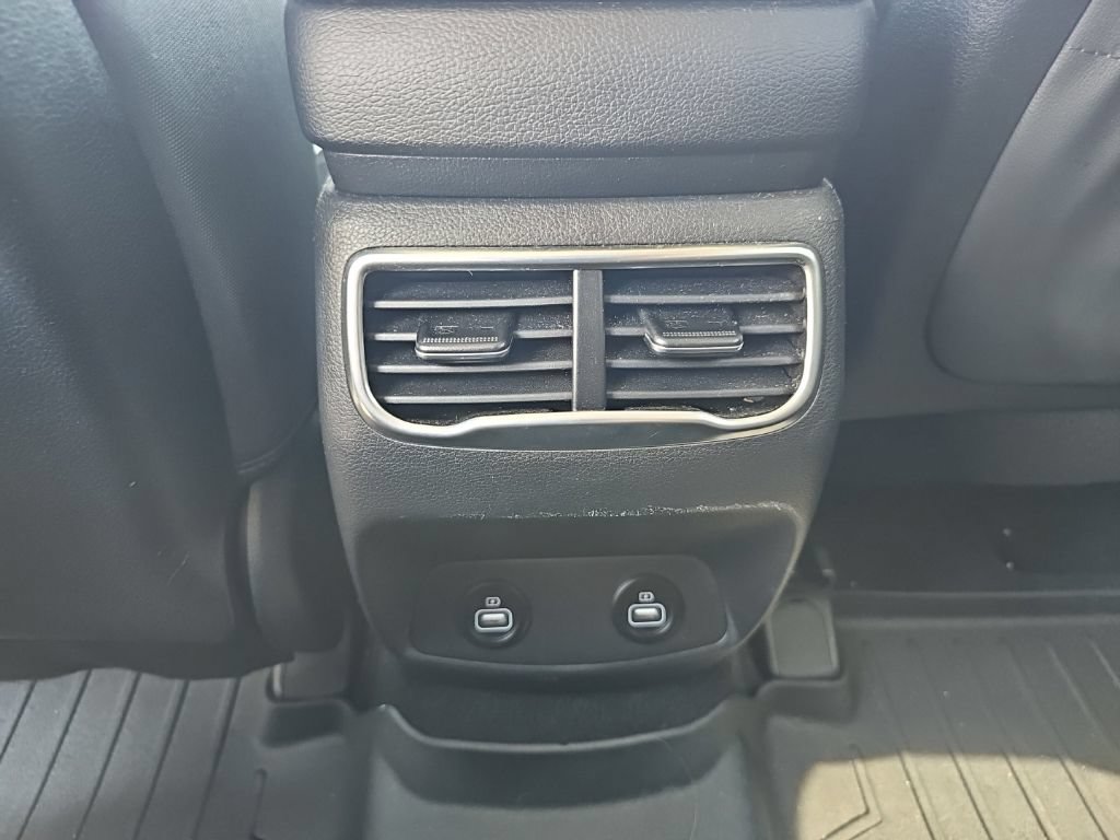 Used 2022 Hyundai Santa Fe SEL FWD image 26