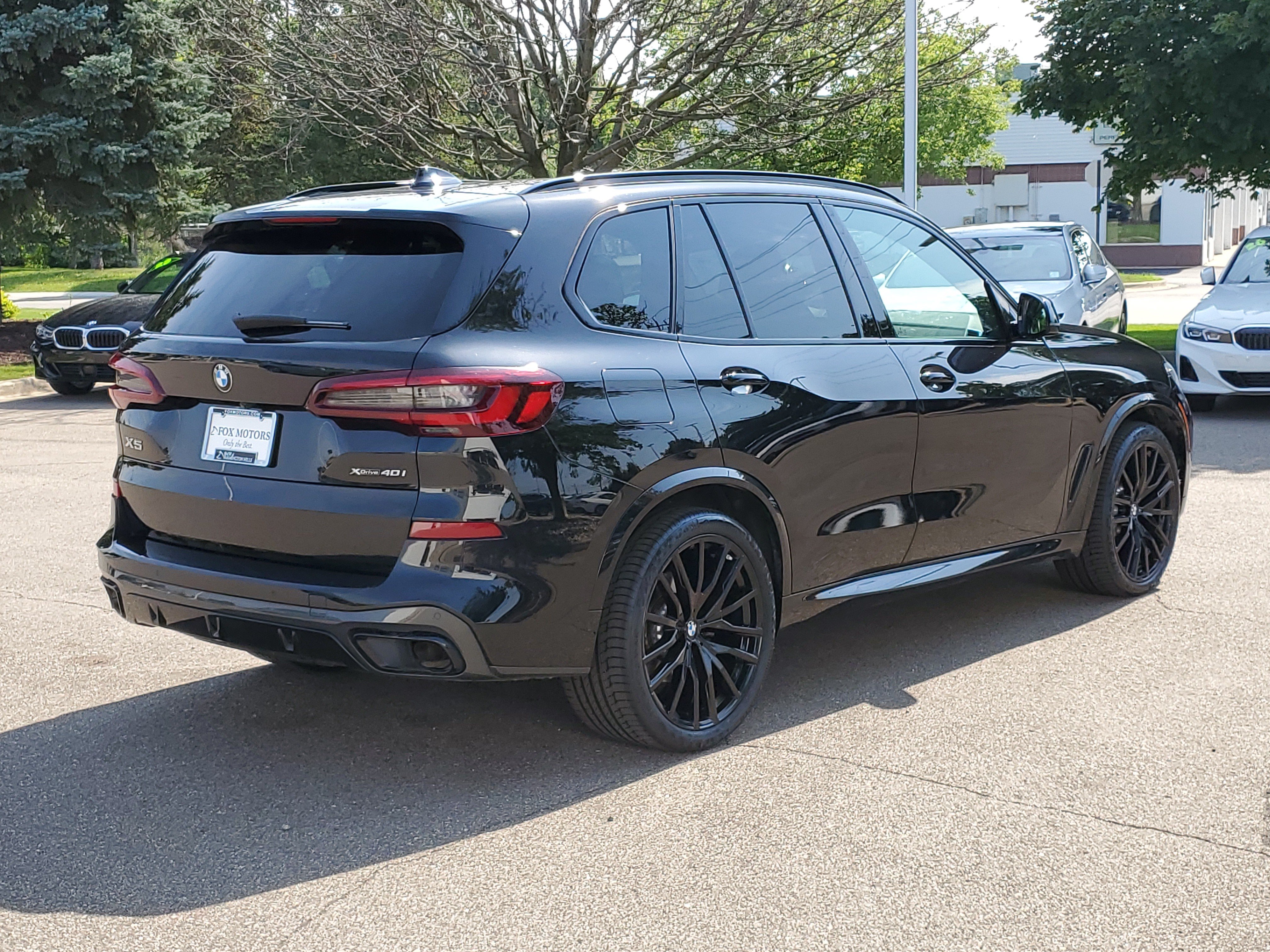 Used 2021 BMW X5 xDrive40i w/ M Sport Package AWD/4WD image 3