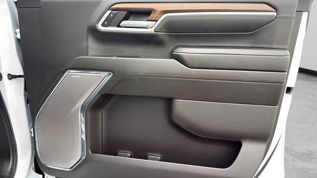 Used 2024 Chevrolet Silverado 3500 High Country w/ High Country Premium Package AWD/4WD image 11