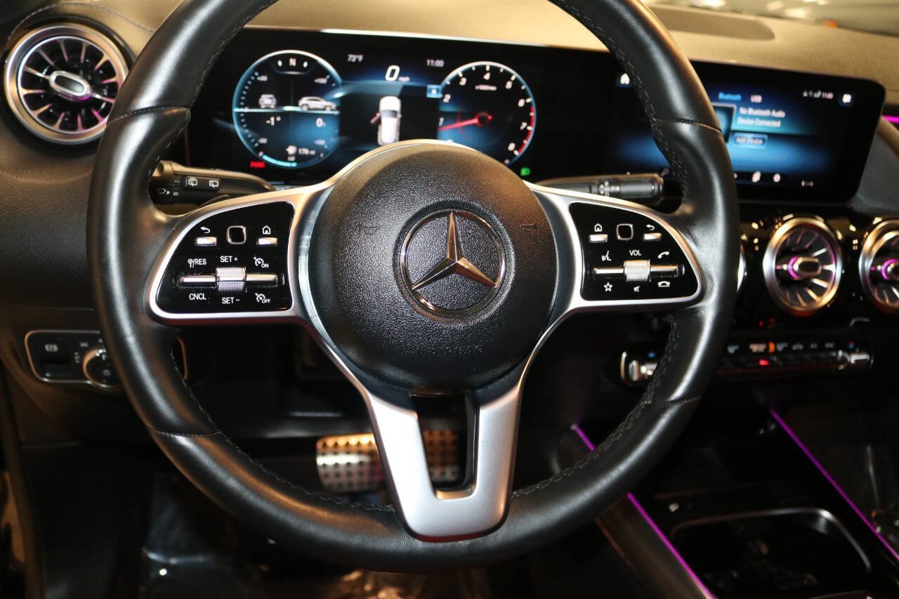 Used 2021 Mercedes-Benz GLA 250 4MATIC image 35
