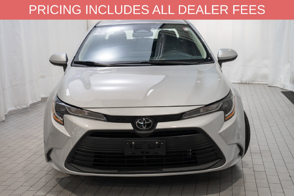 Used 2025 Toyota Corolla LE FWD image 2
