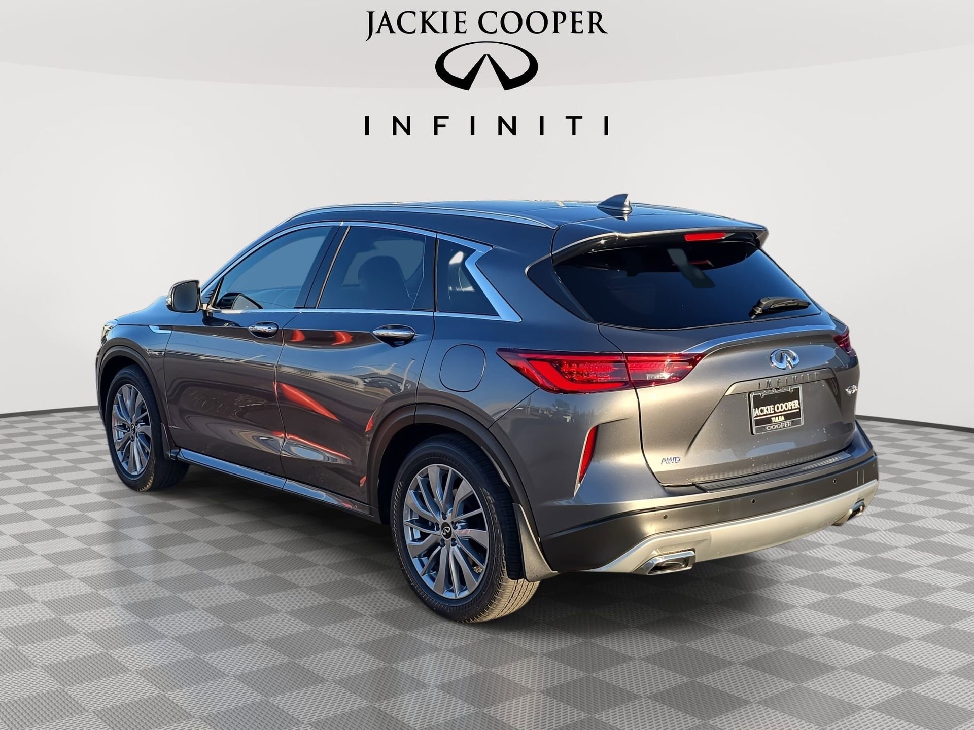 Used 2025 INFINITI QX50 Luxe image 7