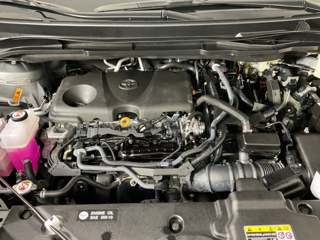 Certified 2025 Toyota Sienna XLE FWD image 26