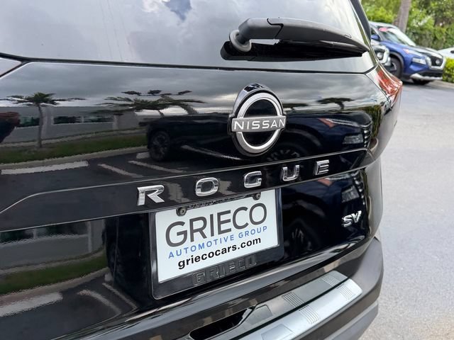Used 2023 Nissan Rogue SV FWD image 14