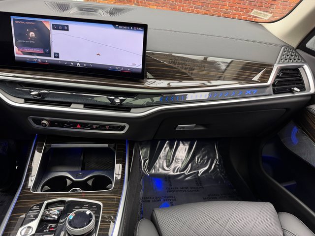 Certified 2025 BMW X7 xDrive40i w/ Premium Package image 17
