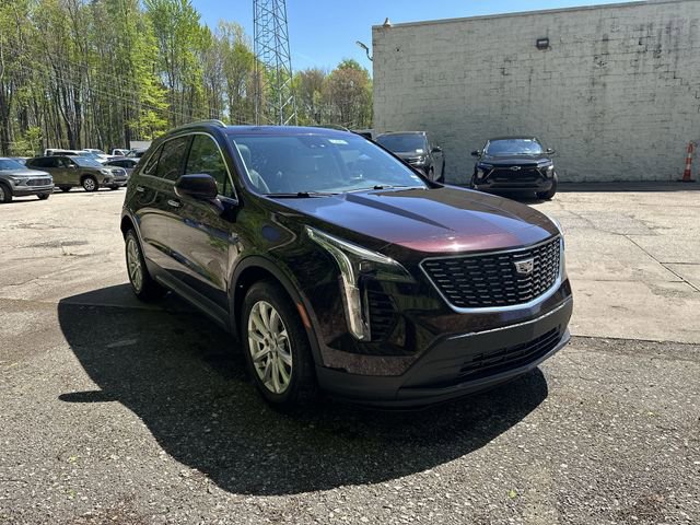 Used 2021 Cadillac XT4 Luxury w/ Cold Weather Package AWD/4WD image 12