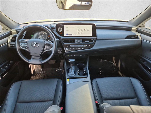 Used 2025 Lexus ES 300h w/ Premium Package FWD image 19