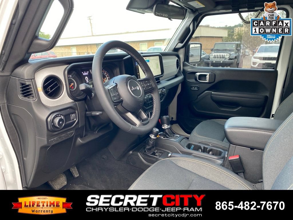Used 2025 Jeep Wrangler Sport AWD/4WD image 10