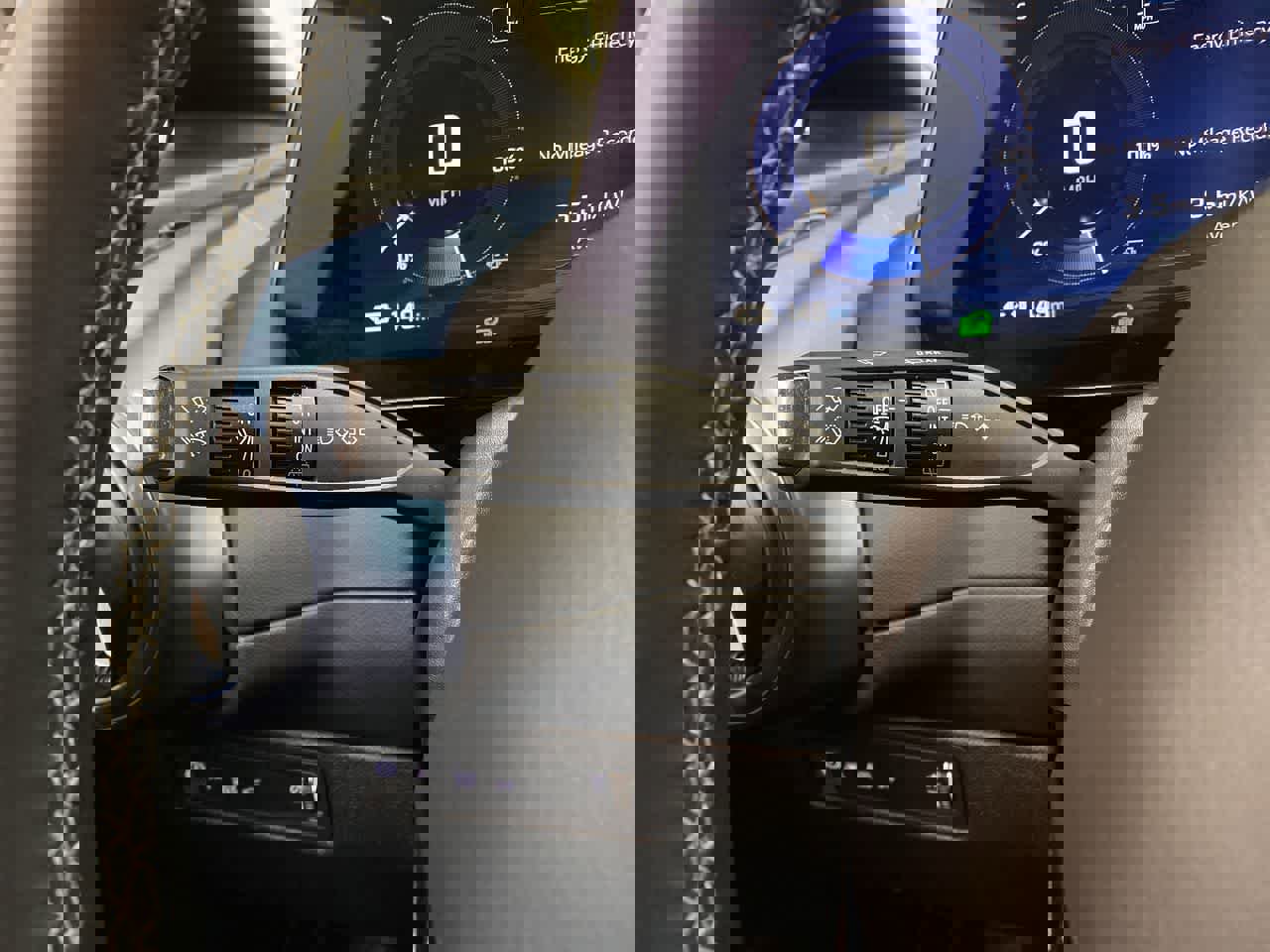 Used 2025 Chevrolet Equinox EV LT w/ Convenience Package image 22