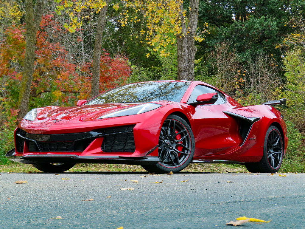 Certified 2024 Chevrolet Corvette Z06 w/ Z07 Performance Package RWD image 29