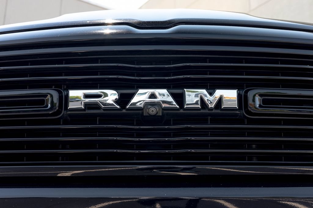 Used 2019 RAM 1500 Laramie AWD/4WD image 6
