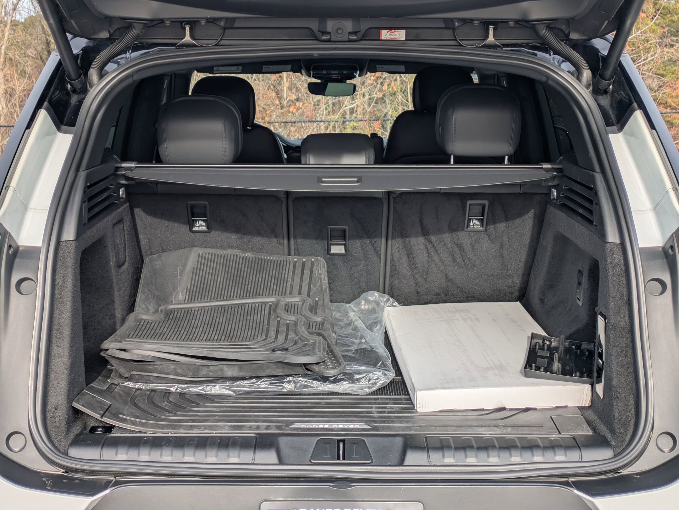 Used 2025 Land Rover Range Rover Sport SE image 27