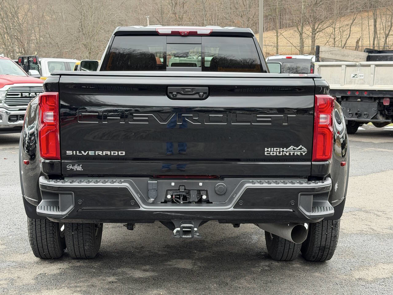 Used 2024 Chevrolet Silverado 3500 High Country w/ High Country Premium Package image 3