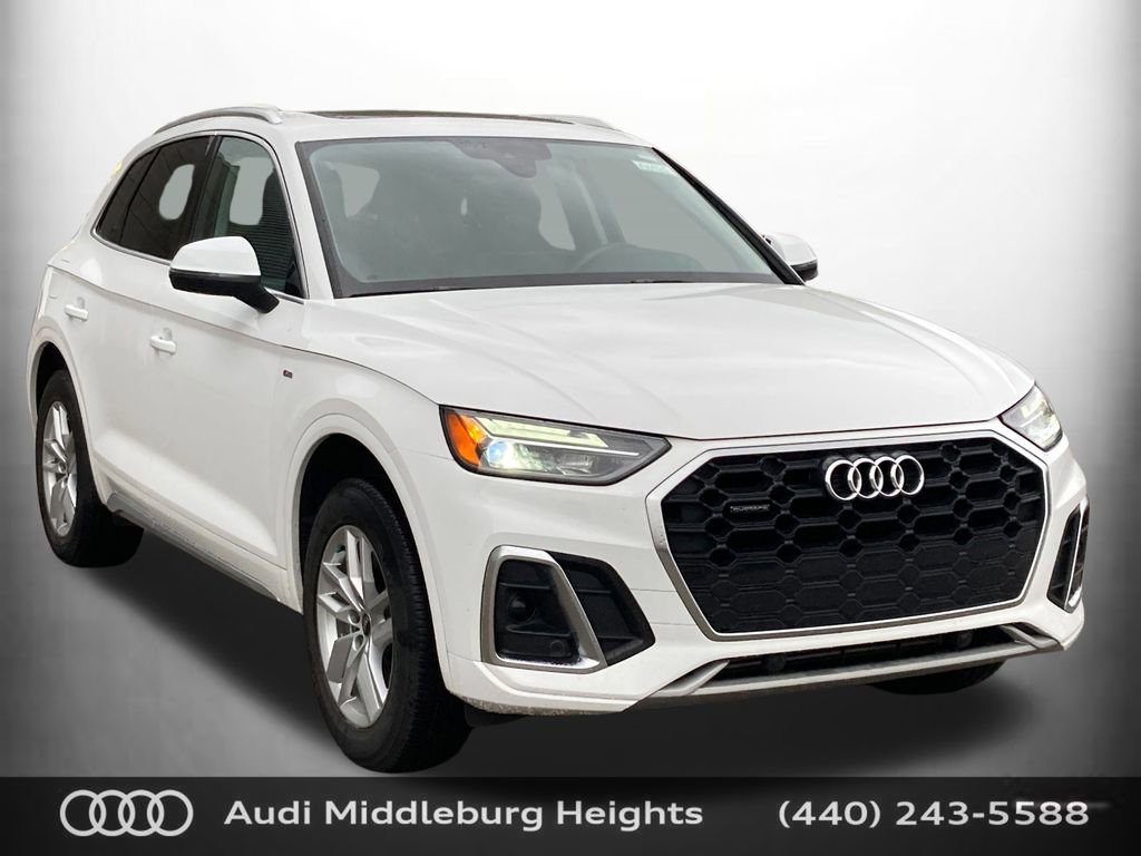 Certified 2023 Audi Q5 2.0T Premium w/ Convenience Package image 1