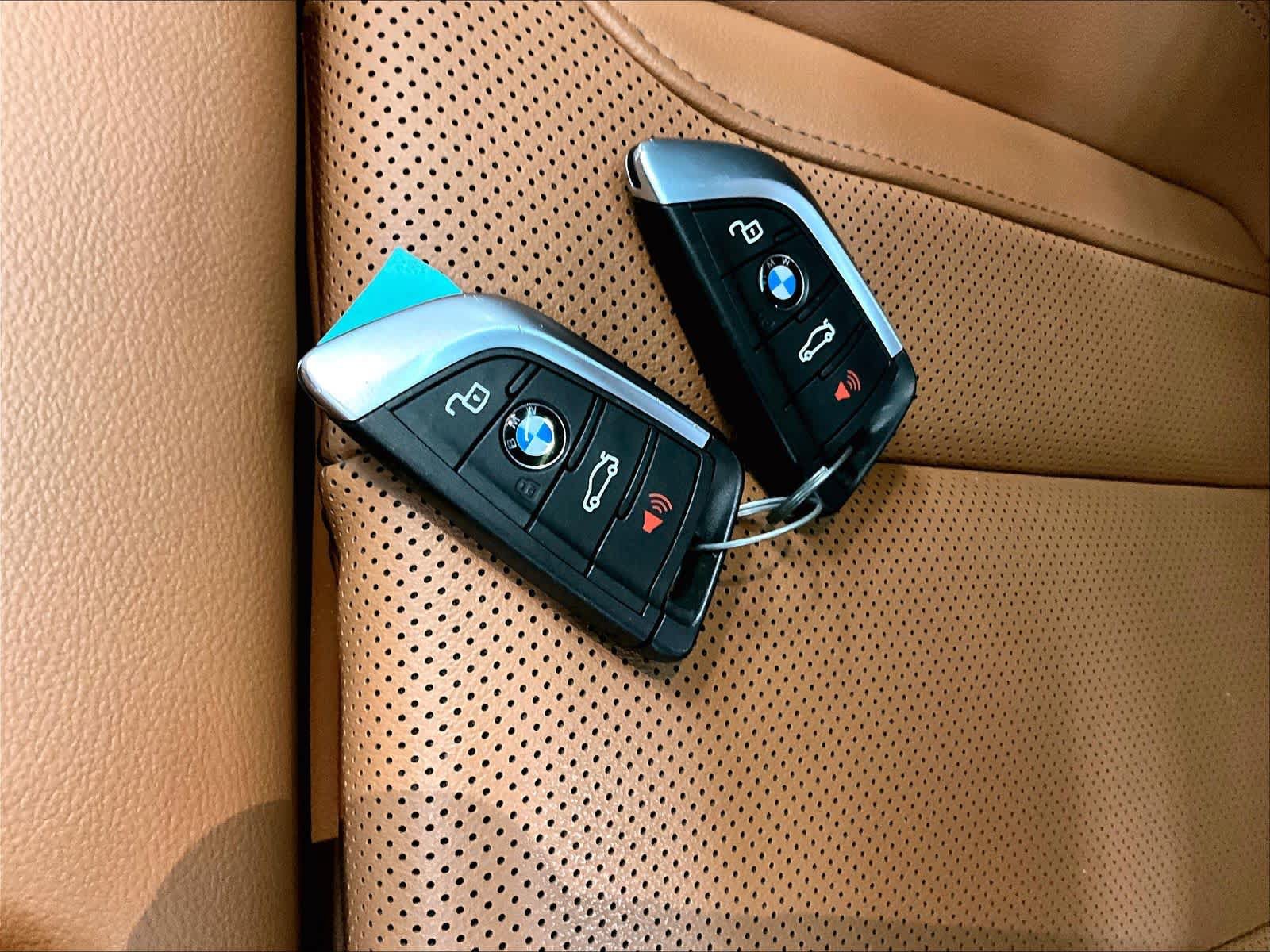 Used 2023 BMW 330i Sedan w/ Driving Assistance Package RWD image 13