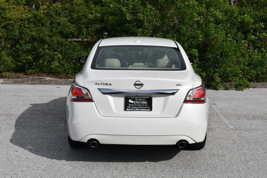 Used 2015 Nissan Altima 2.5 SL w/ Moonroof Package FWD image 5