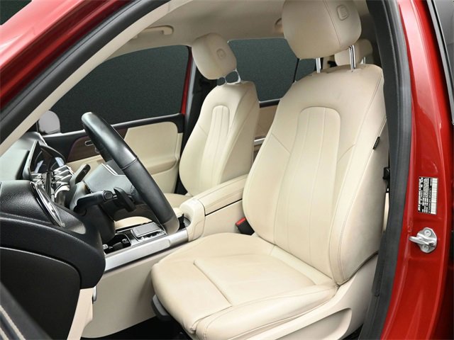 Used 2020 Mercedes-Benz GLB 250 w/ Premium Package image 11