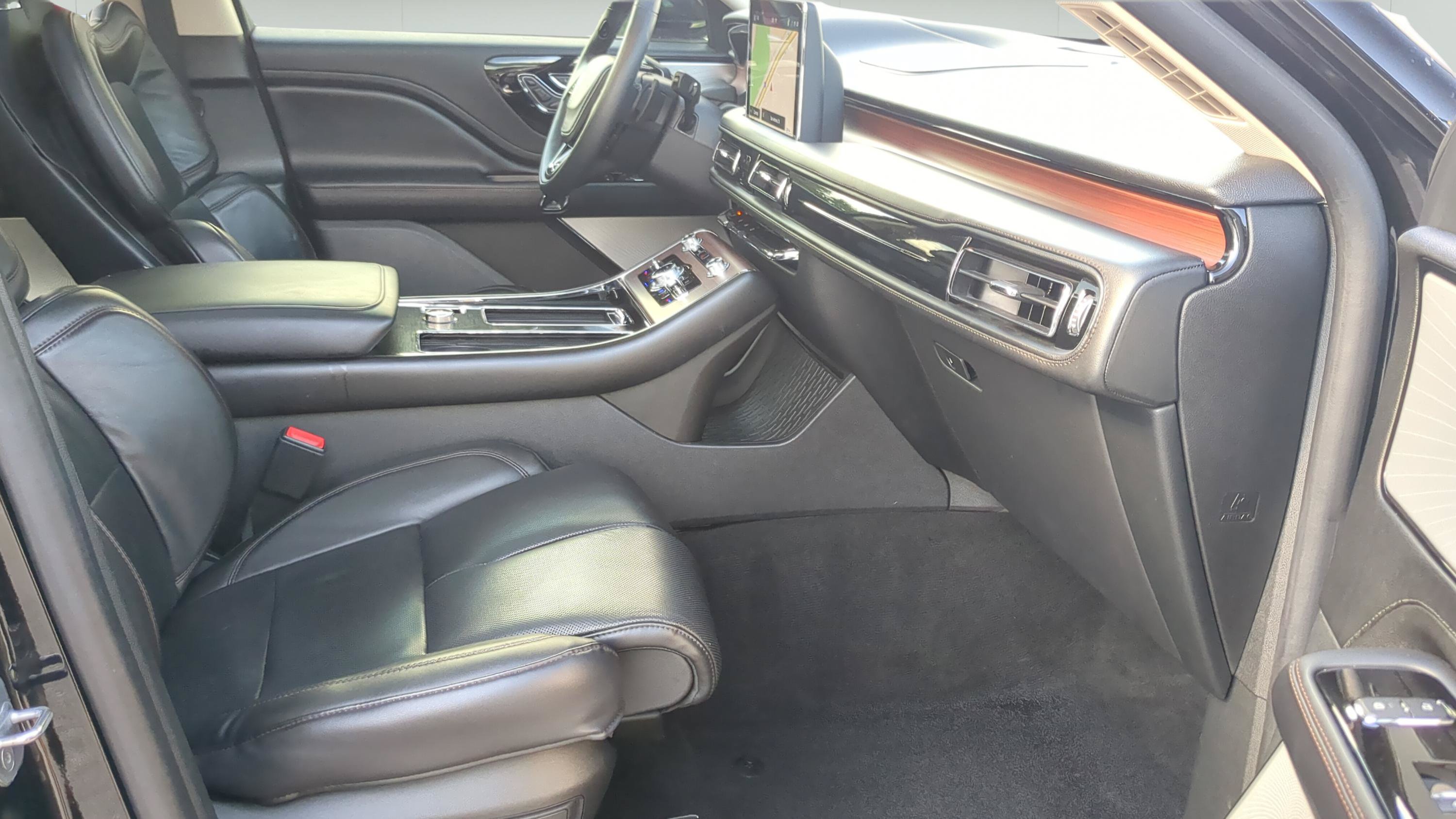 Used 2023 Lincoln Aviator Grand Touring w/ Equipment Group 301A AWD/4WD image 23