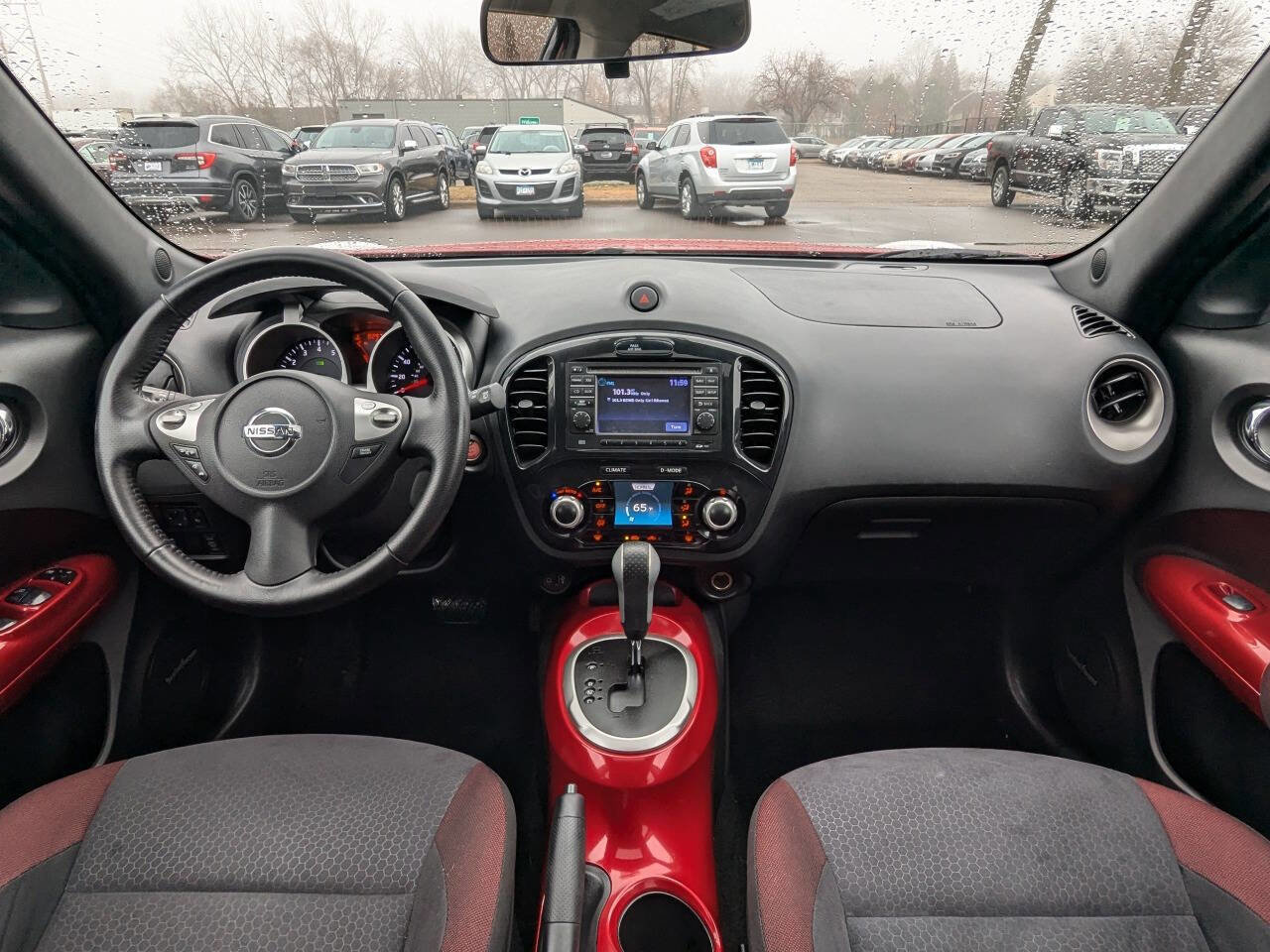 Used 2013 Nissan Juke SV image 3