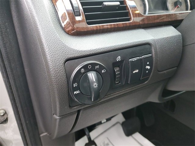 Used 2008 Ford Taurus Limited image 15