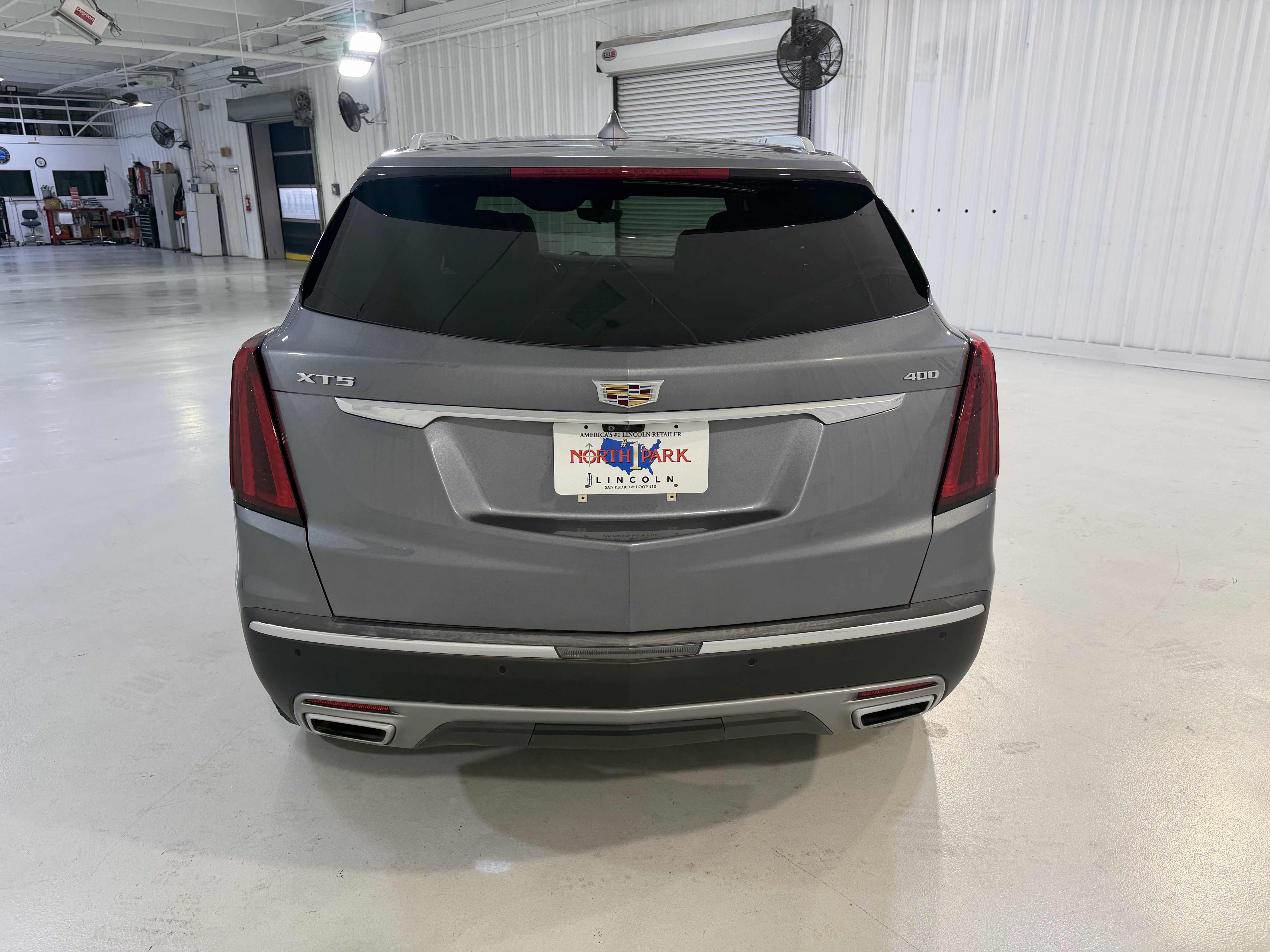 Used 2020 Cadillac XT5 Premium Luxury FWD image 4