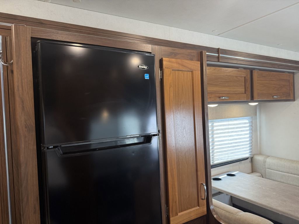 Used 2019 Mercedes-Benz Sprinter 170 image 57