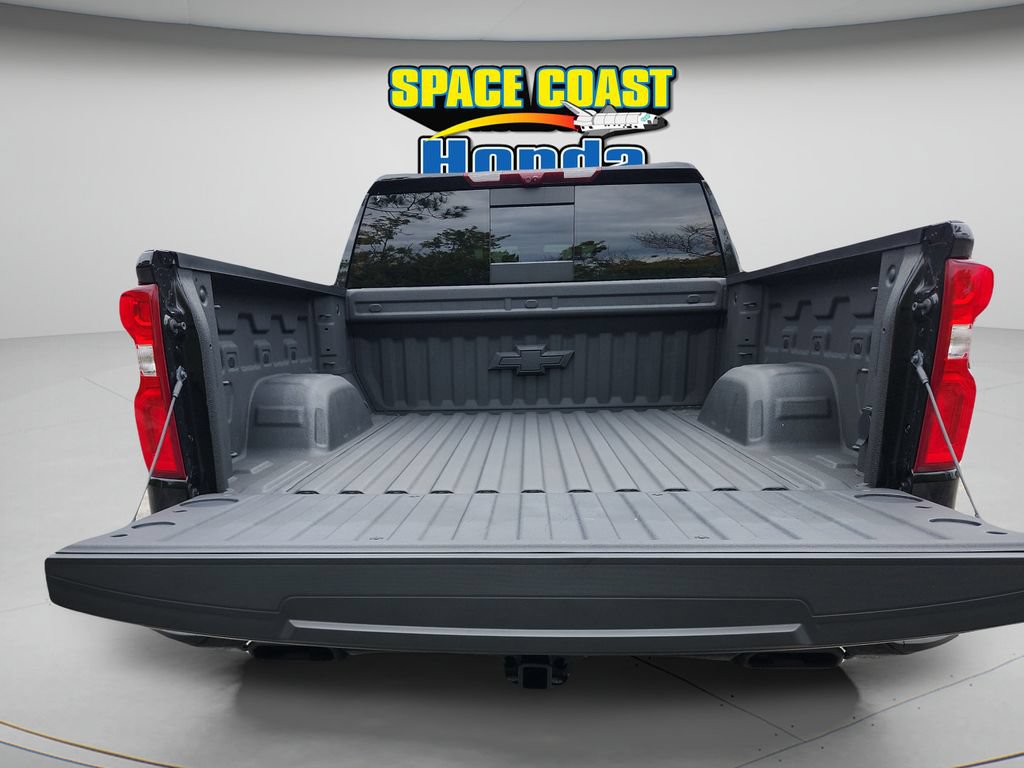 Used 2026 Chevrolet Silverado 1500 High Country w/ High Country Premium Package AWD/4WD image 14