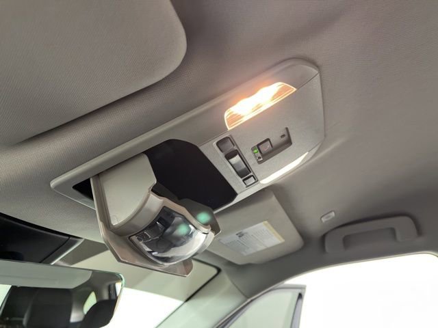 Used 2024 Toyota Highlander LE image 39