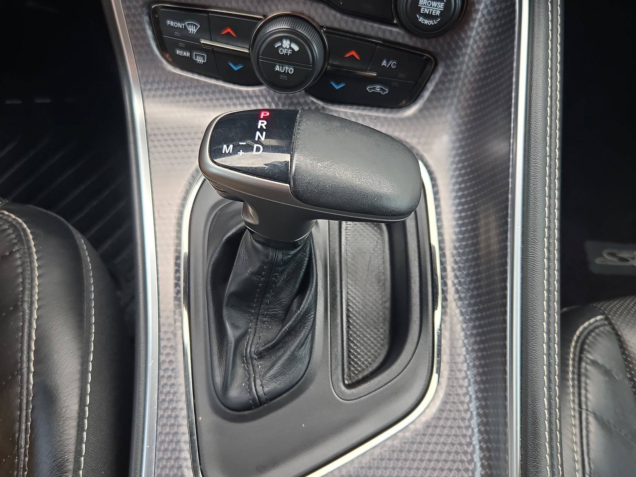 Used 2016 Dodge Challenger SRT Hellcat RWD image 25