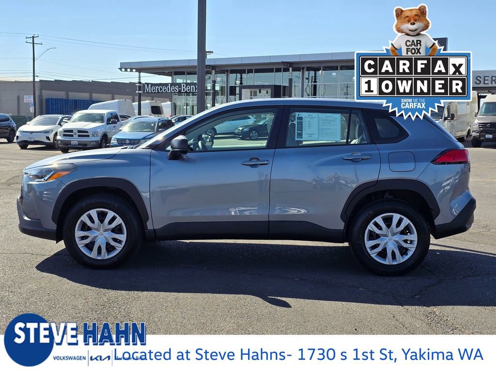 Used 2023 Toyota Corolla Cross L image 2