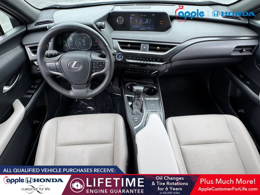 Used 2019 Lexus UX 250h AWD/4WD image 17