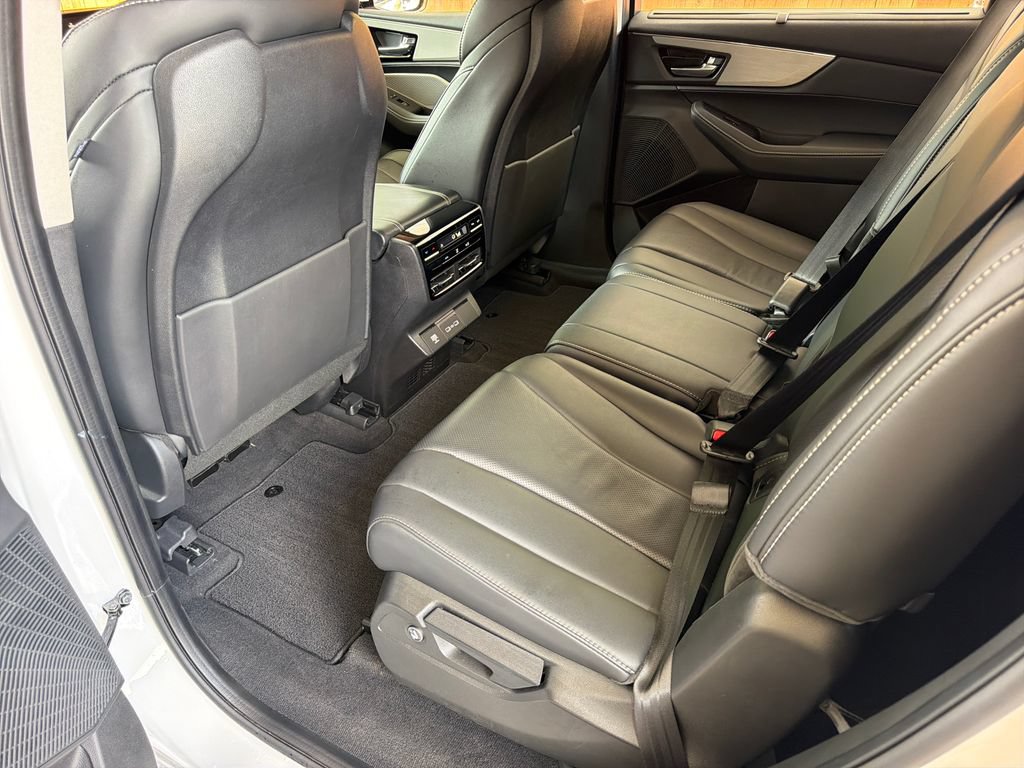Used 2024 Acura MDX w/ Technology Package FWD image 31