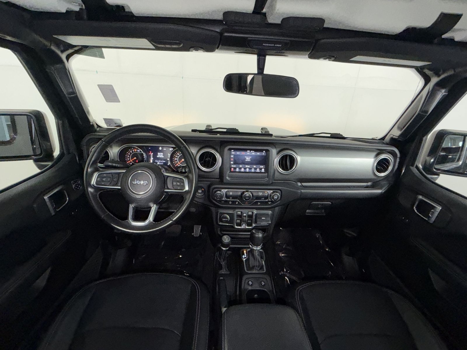 Used 2018 Jeep Wrangler Unlimited Sahara AWD/4WD image 22