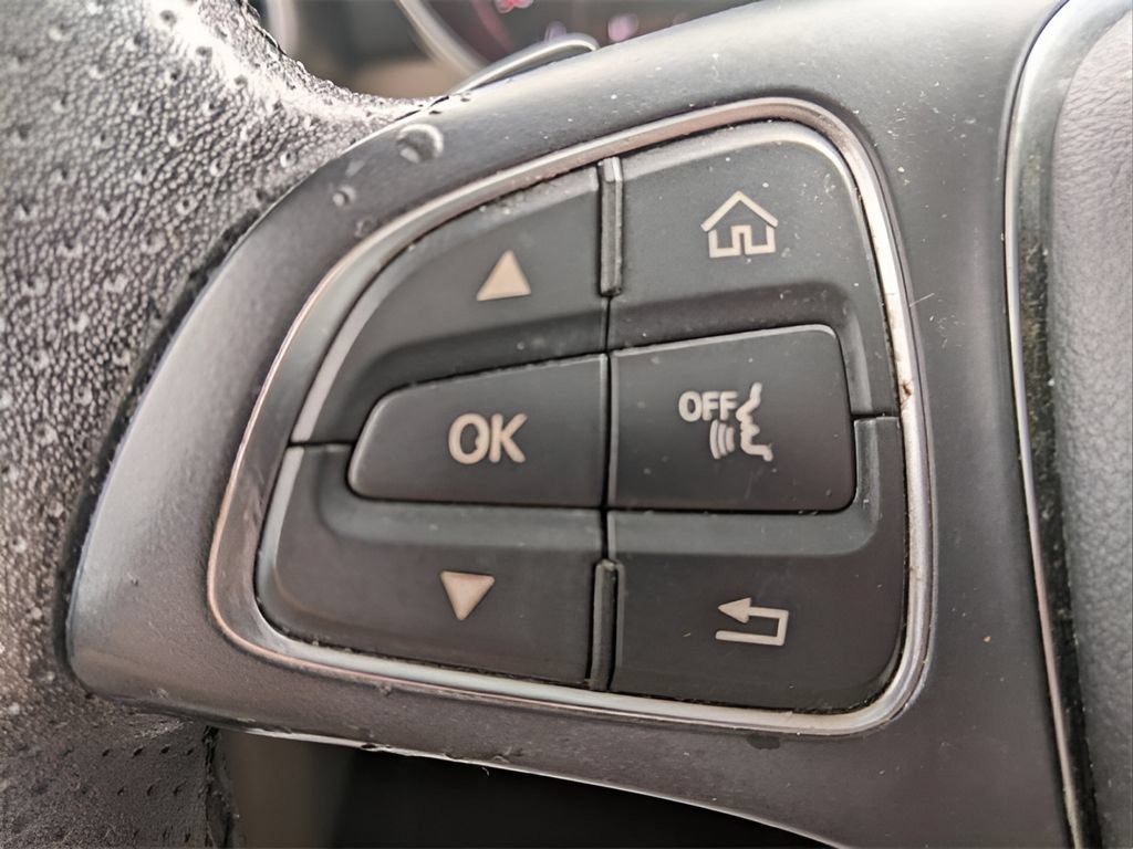 Used 2018 Mercedes-Benz GLC 300 image 21