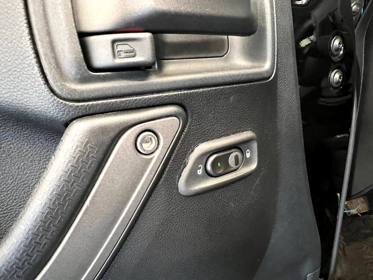 Used 2017 Jeep Wrangler Unlimited Sport image 22