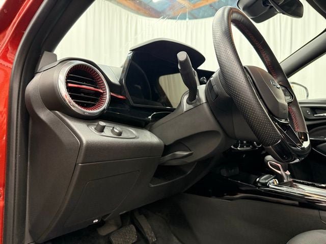 Used 2024 Chevrolet Trax RS FWD image 16