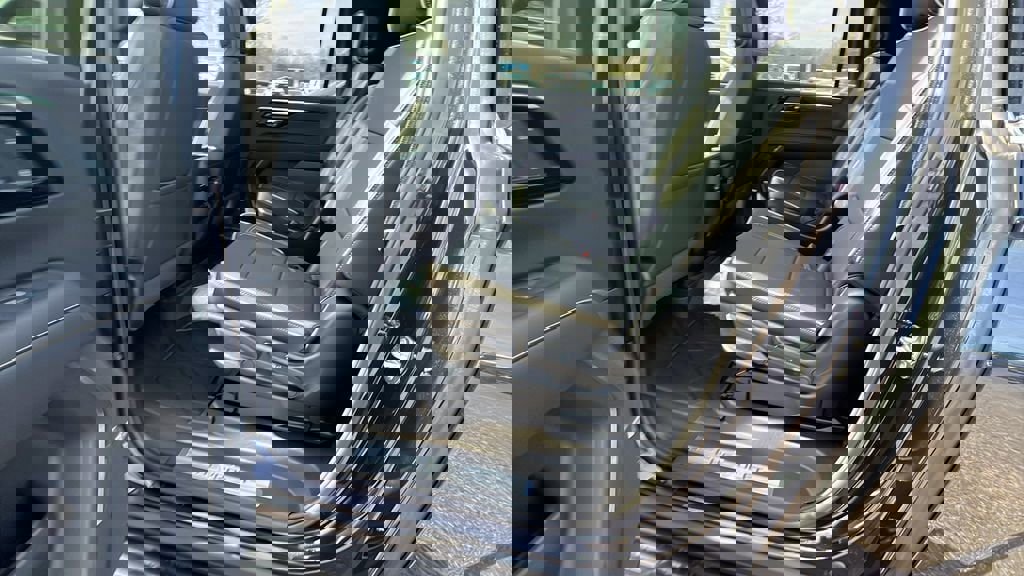 New 2026 Chevrolet Suburban Premier w/ Sun And Tow Package image 17