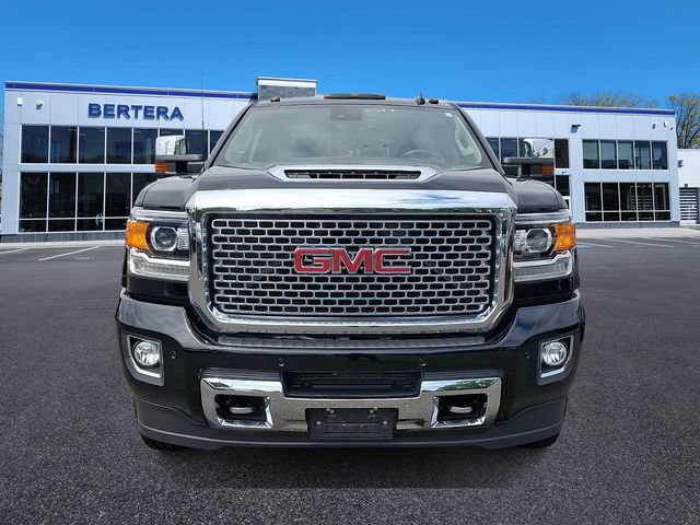 Used 2017 GMC Sierra 2500 Denali w/ Duramax Plus Package AWD/4WD image 2