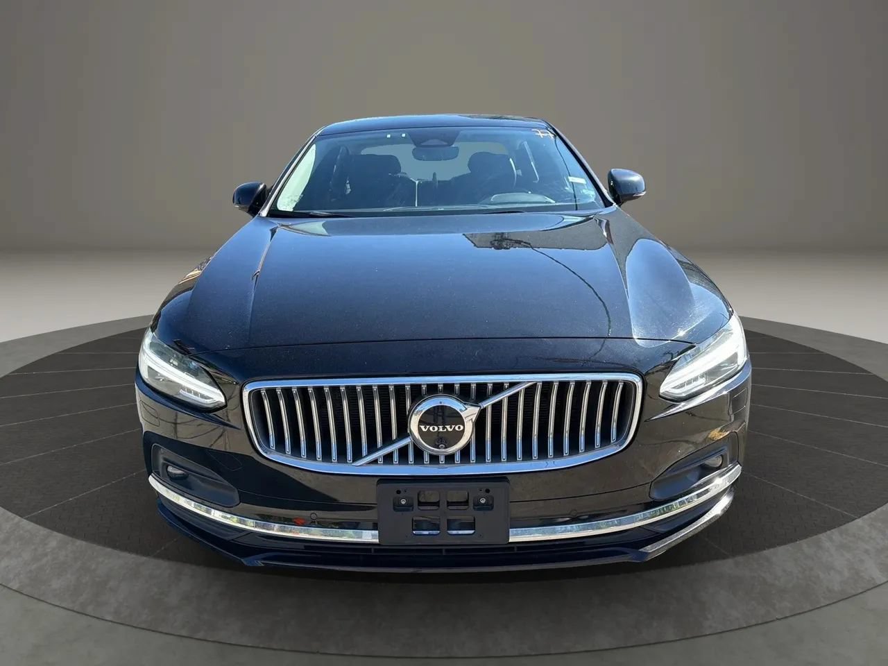 Used 2024 Volvo S90 B6 Plus AWD/4WD image 2