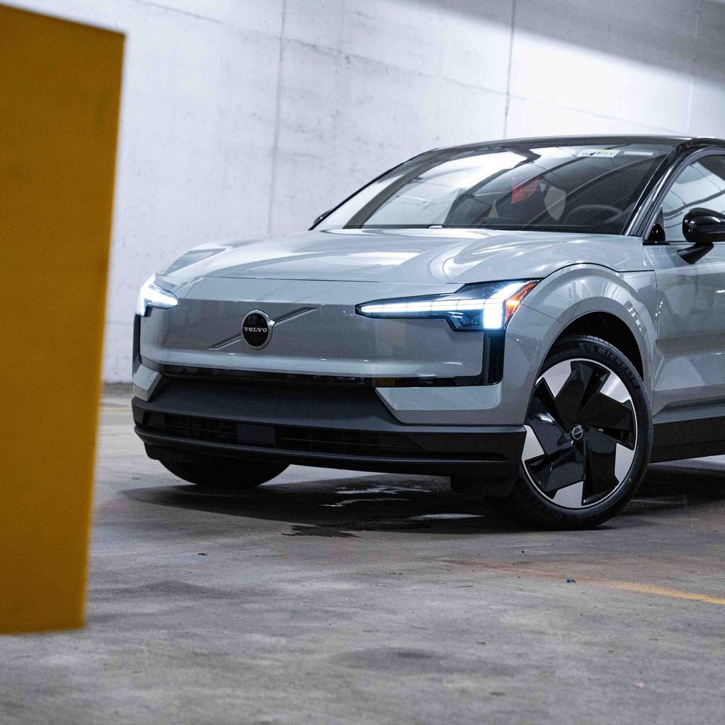 New 2026 Volvo EX30 Plus w/ Protection Package Premier AWD/4WD image 2